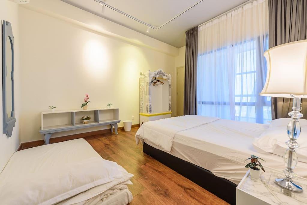 Arte Mont Kiara-netflix-cityview-6pax Kuala Lumpur