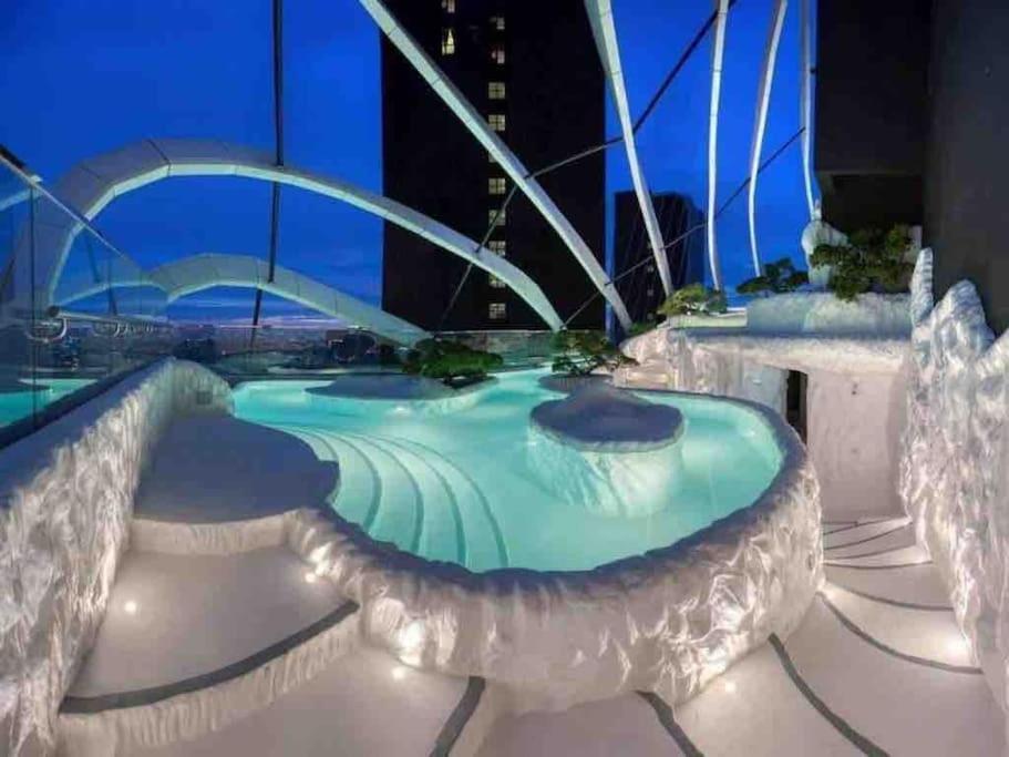 Arte Mont Kiara-netflix-cityview-6pax Pangsapuri *