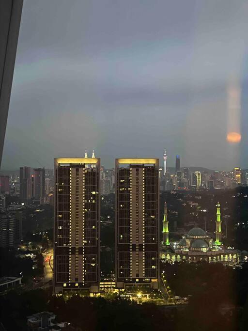 Arte Mont Kiara-netflix-cityview-6pax Pangsapuri Kuala Lumpur