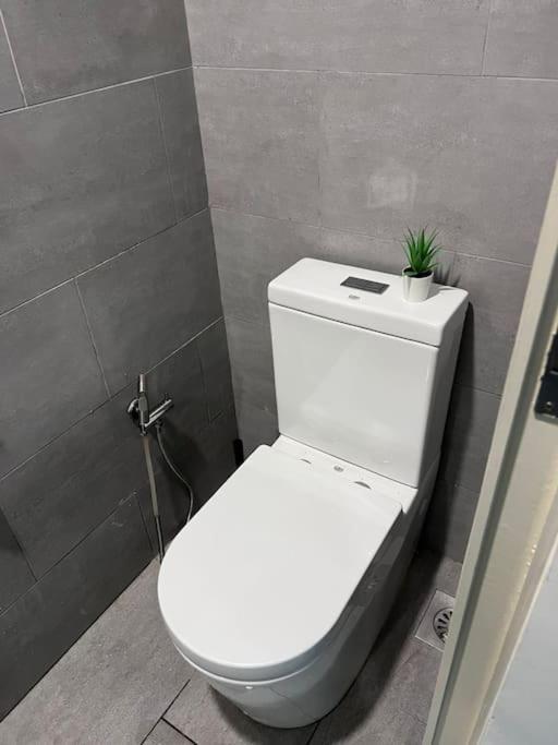 Arte Mont Kiara-netflix-cityview-6pax * Kuala Lumpur