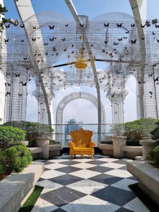 Pangsapuri Arte Mont Kiara-netflix-cityview-6pax *