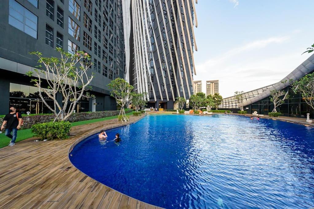 Arte Mont Kiara-netflix-cityview-6pax Kuala Lumpur