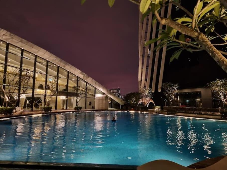 Arte Mont Kiara-netflix-cityview-6pax Pangsapuri Kuala Lumpur